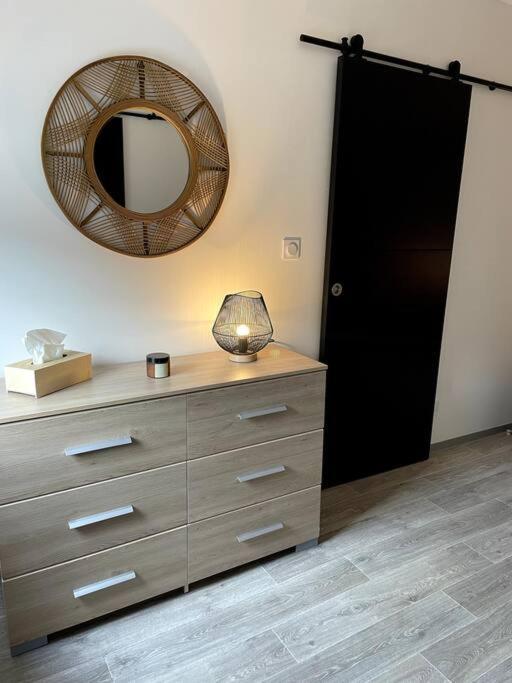 Bel Appartement Sur Cour Plein Centre Ville Et Parking Moulins  Exteriér fotografie